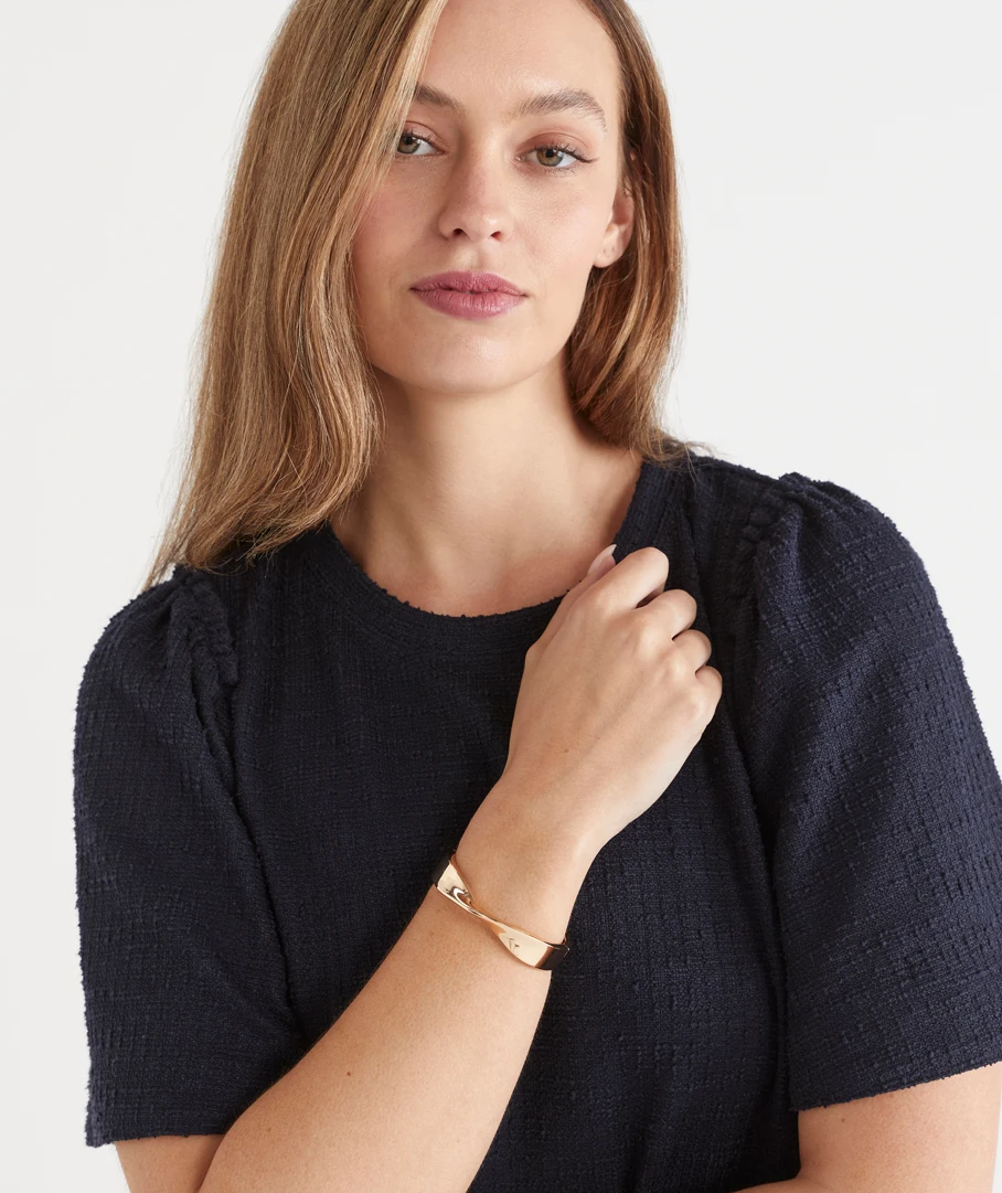 Swirl Bangle - Gold